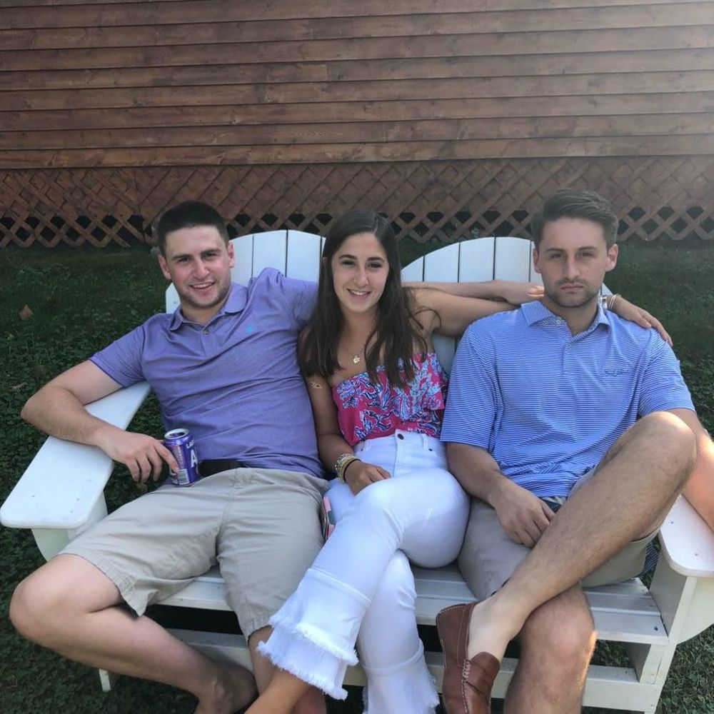 Meet your Posher, Casey